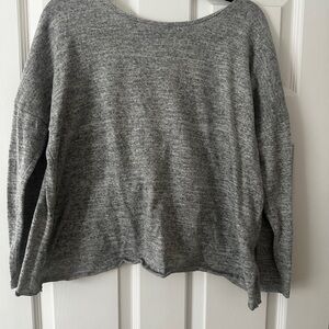 h.i.p. Heather Gray Women's Crew Neck Sweater